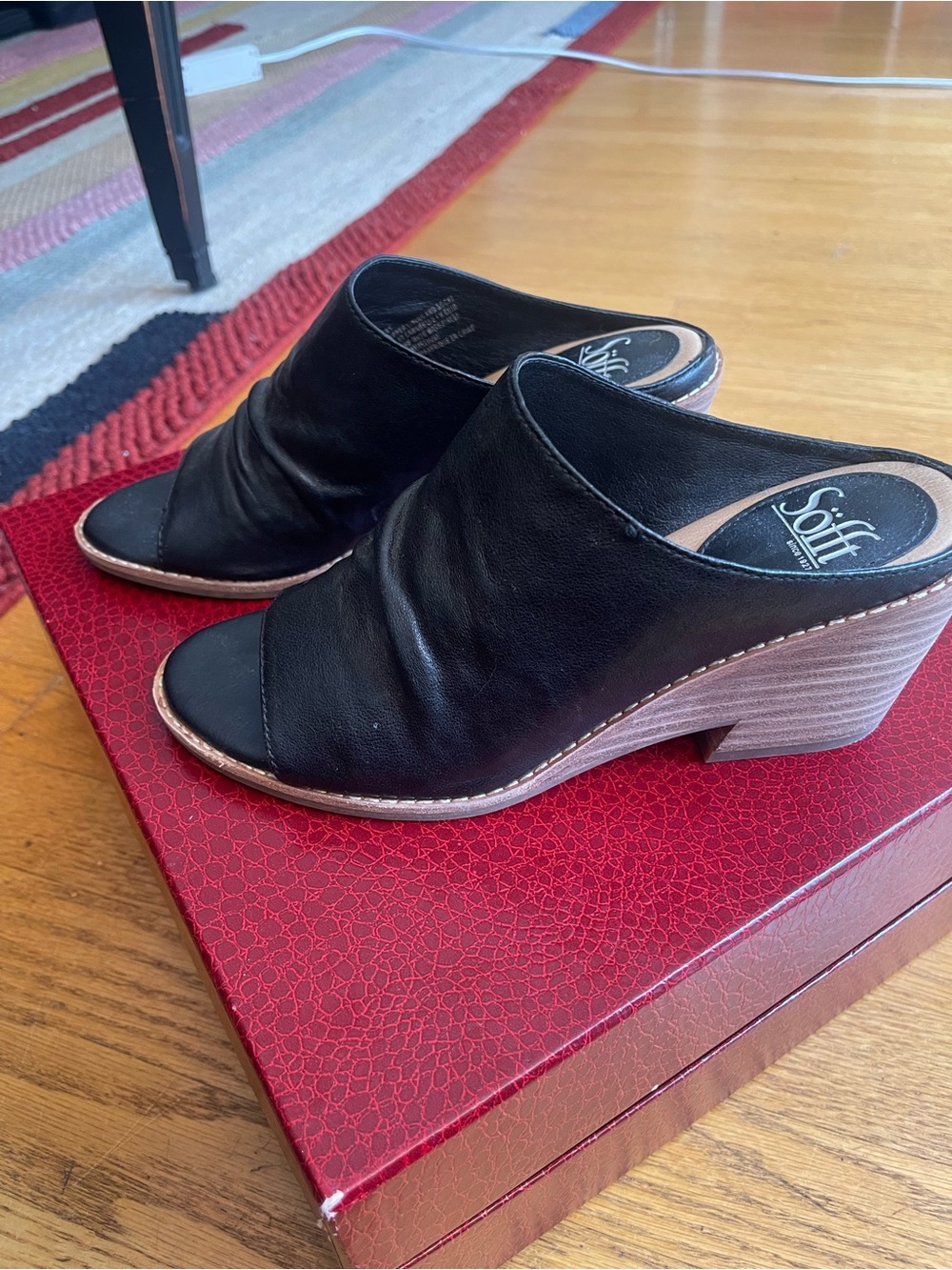 Sofft | Heeled Mule Sandals in Black Leather